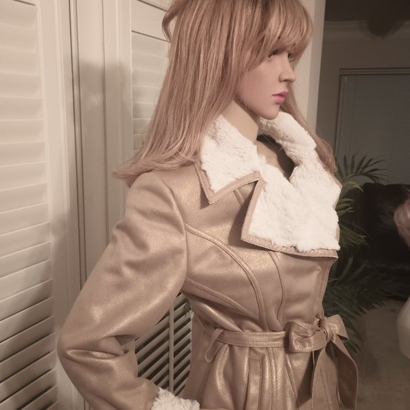 Straut your stuff in Via Spiga Jacket size Large Shimmering Gold color Belted - Picture 3 of 8